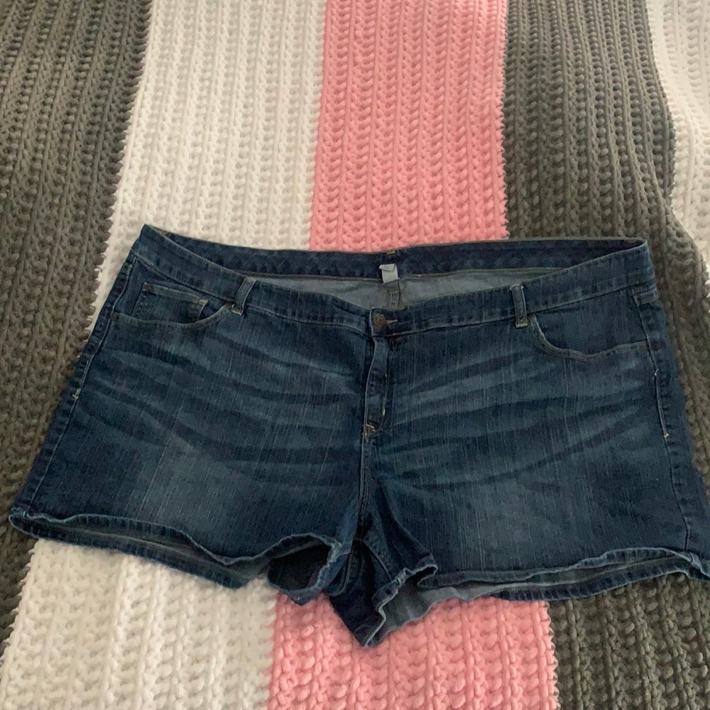Old Navy denim shorts plus size 30